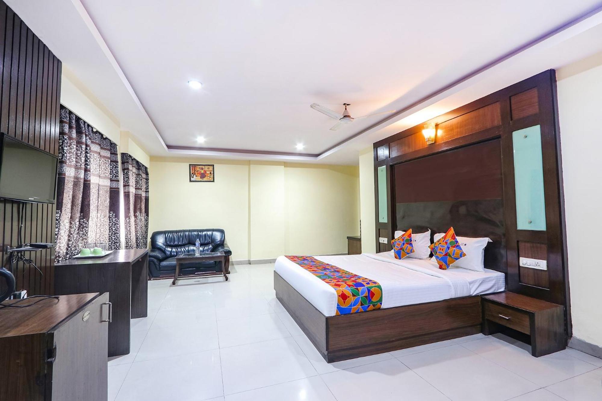 Fabhotel Royal Residency II - Nr Lakdikapul Metro Station Hyderabad Exterior photo