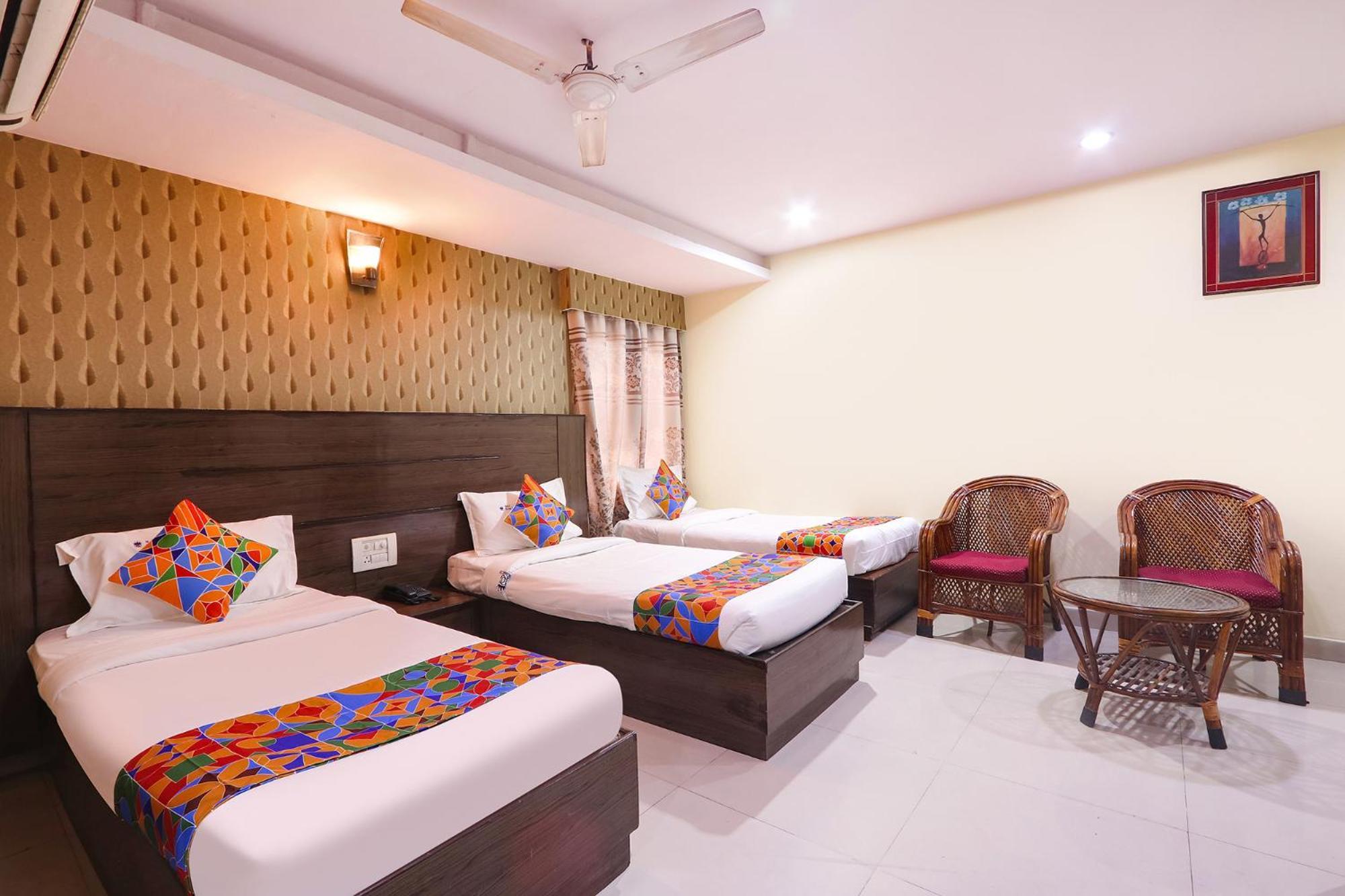 Fabhotel Royal Residency II - Nr Lakdikapul Metro Station Hyderabad Exterior photo